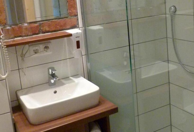 호스텔 Landgasthof Entenwirt Tarsdorf