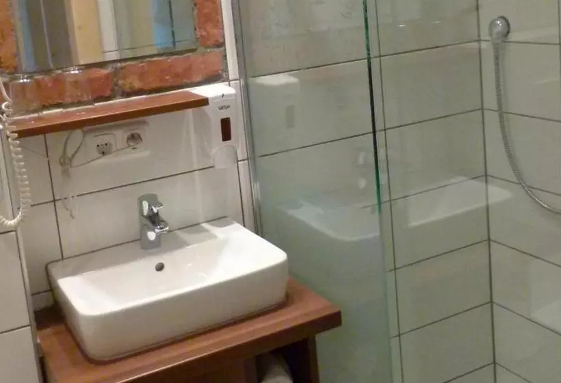 Retkeilymaja Landgasthof Entenwirt Tarsdorf