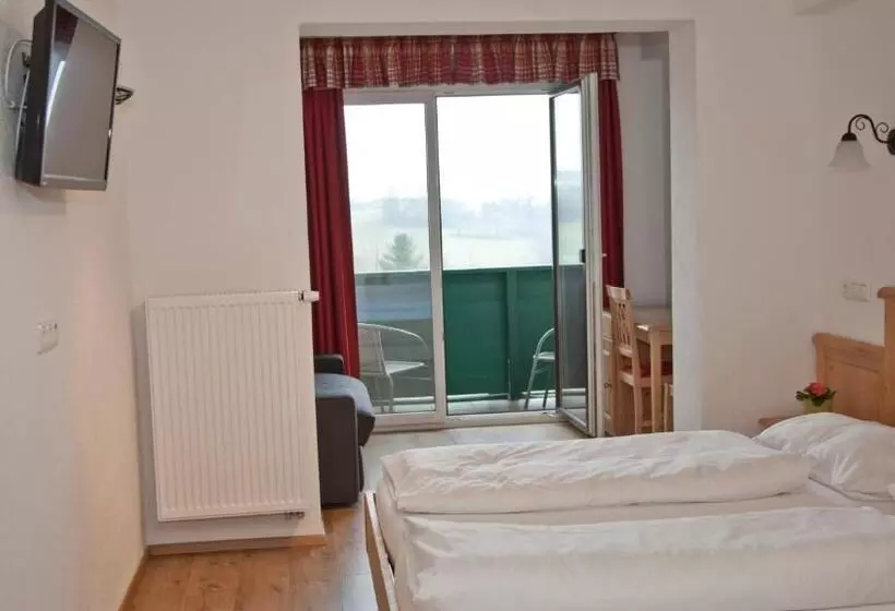 Retkeilymaja Landgasthof Entenwirt Tarsdorf