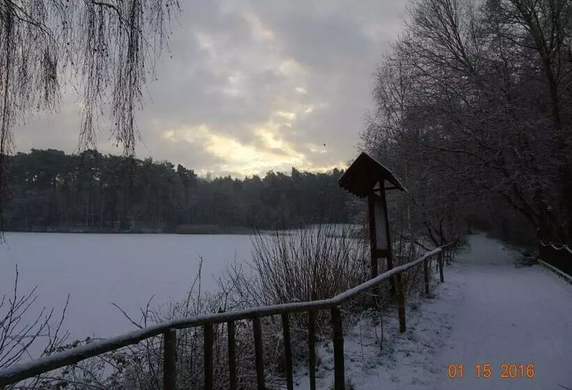 Retkeilymaja Lovecký Hotel Jívák