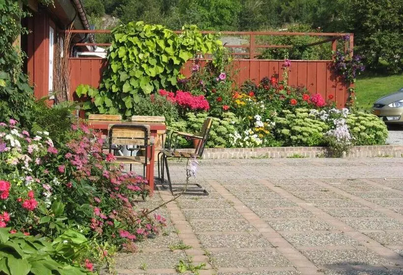 Aamiaismajoitus (B&B) Lekanders Bär & Boende