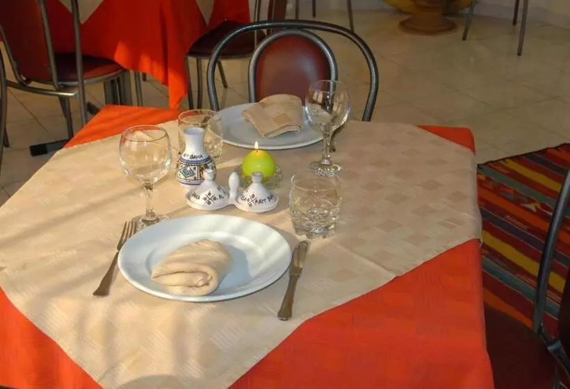 Hotelli Aladarissa Ait Baha