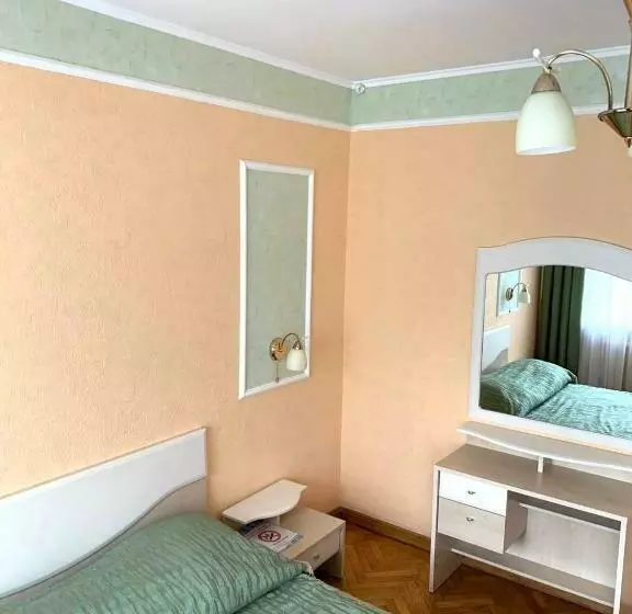 Hotelli Prydesnyansky