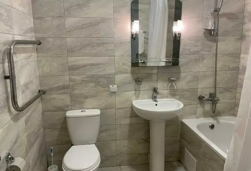 Hotelli Prydesnyansky