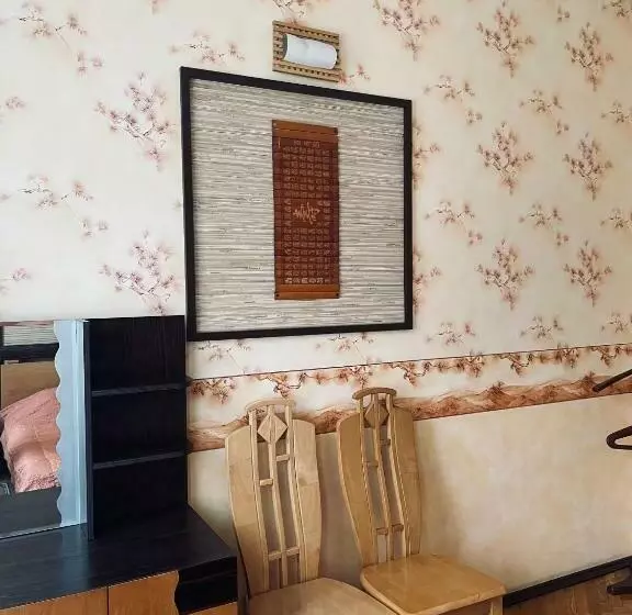 Hotelli Prydesnyansky