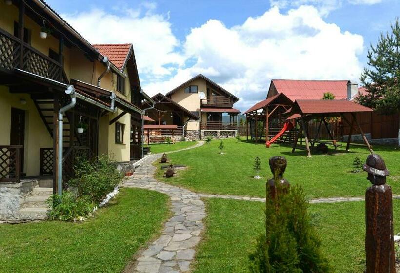 بنسيون Casa Maria Izvorul Muresului