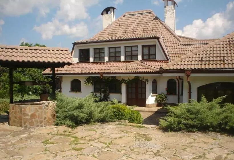 Majatalo Complex Roden Kray