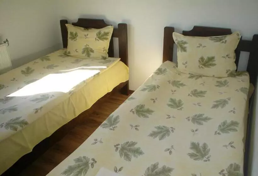 Majatalo Complex Roden Kray