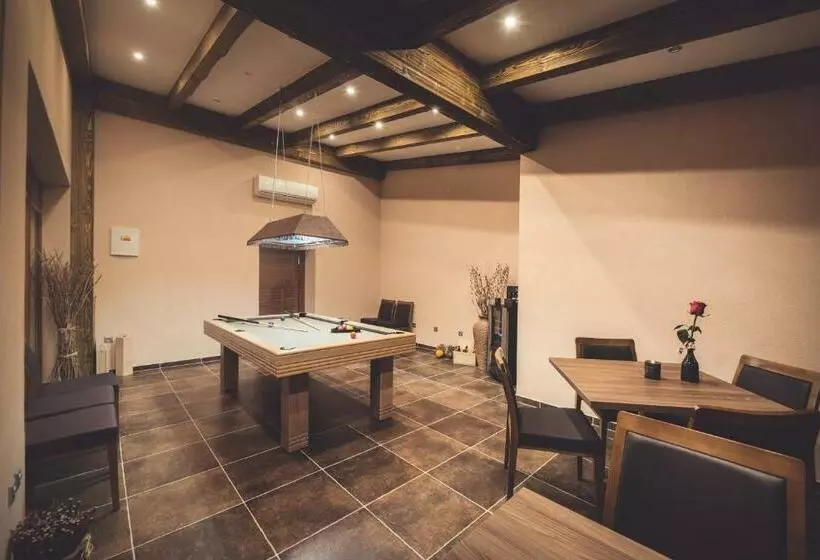 ペンション Penzion Víno Hruška Blatnička