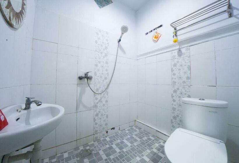 פנסיון Reddoorz Syariah Near Rsud Ainun Habibie Gorontalo