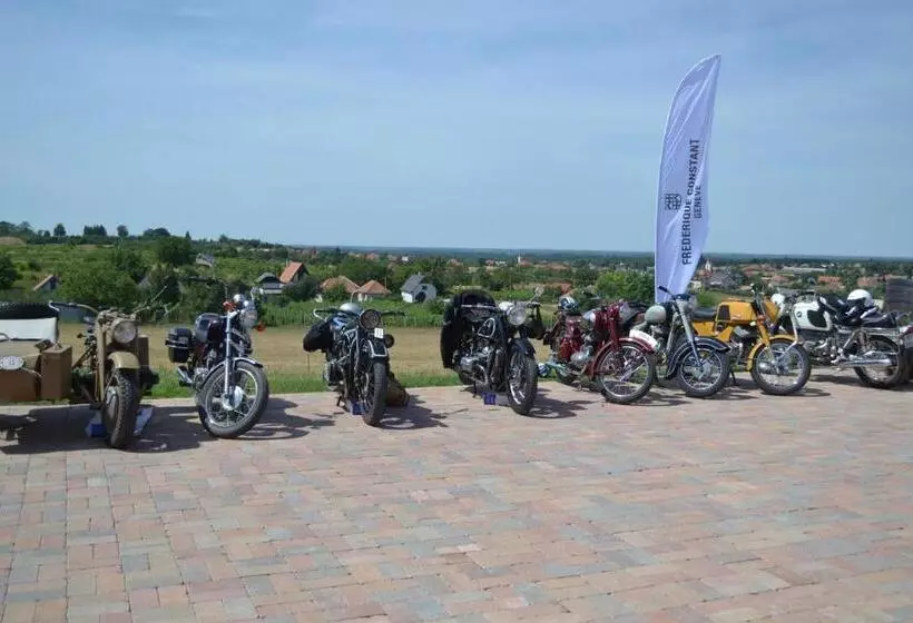 Majatalo St Peter Vini