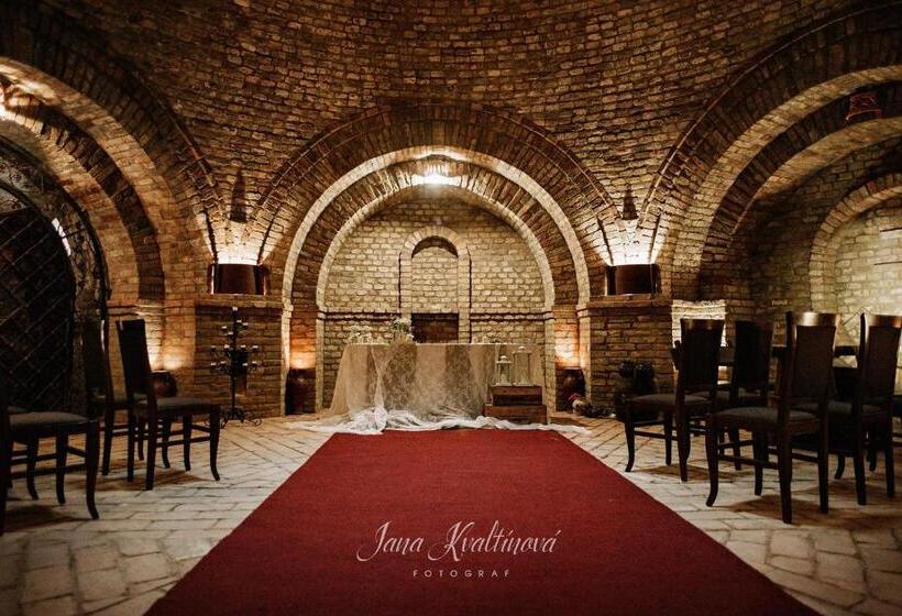 Pensione St Peter Vini