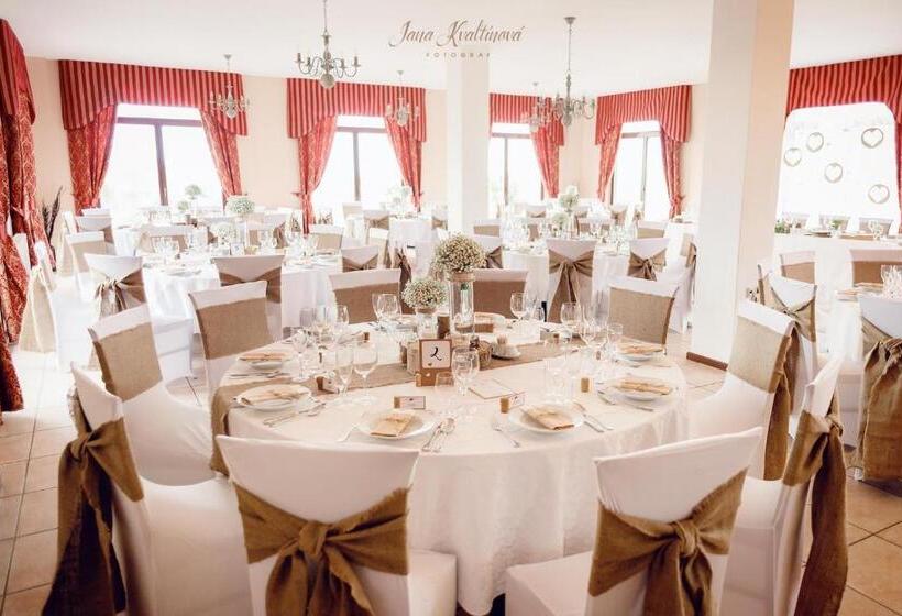 Pensión St Peter Vini