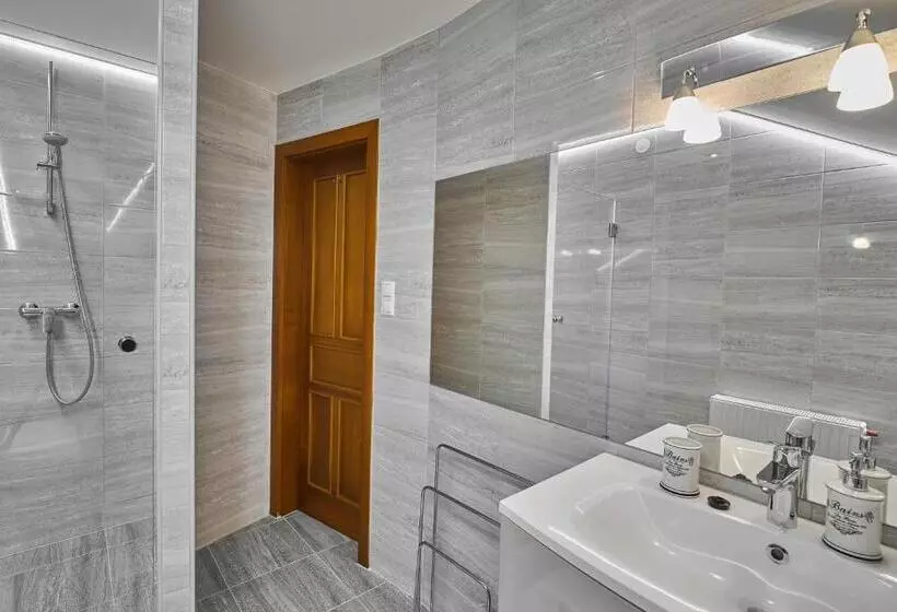 Majatalo St Peter Vini