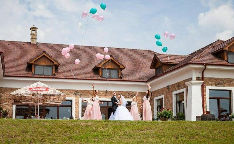 Pensión St Peter Vini