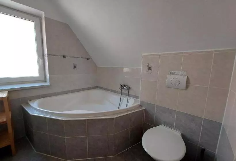 Majatalo U Veselé Lišky