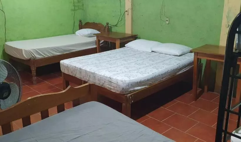 ユースホステル B&b, Family Run Homestay, Hospedaje La Penita