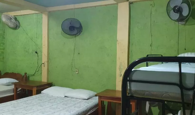 ユースホステル B&b, Family Run Homestay, Hospedaje La Penita