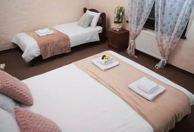 Retkeilymaja Fazenda Na Goncharakh