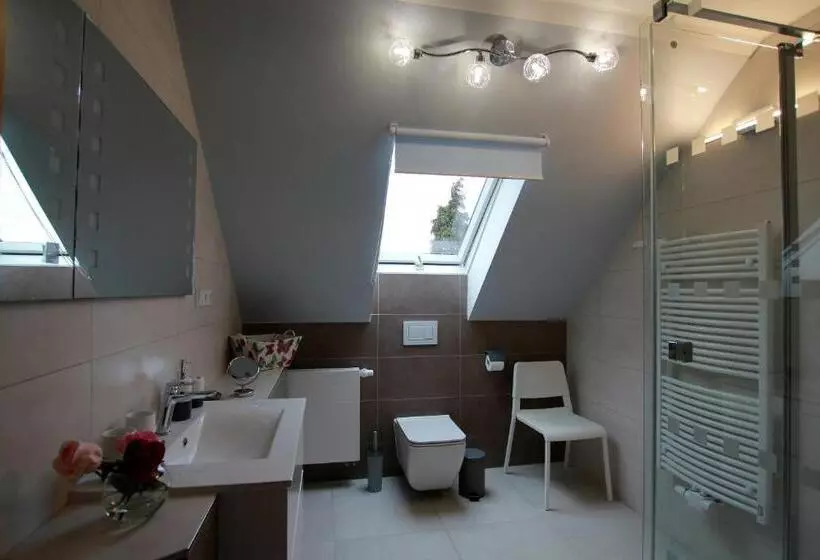 Retkeilymaja Hostinec A Penzion Dolní Dvůr