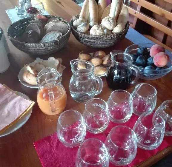 Retkeilymaja Hostinec A Penzion Dolní Dvůr