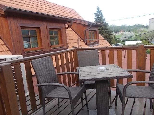 فندق صغير Hostinec A Penzion Dolní Dvůr