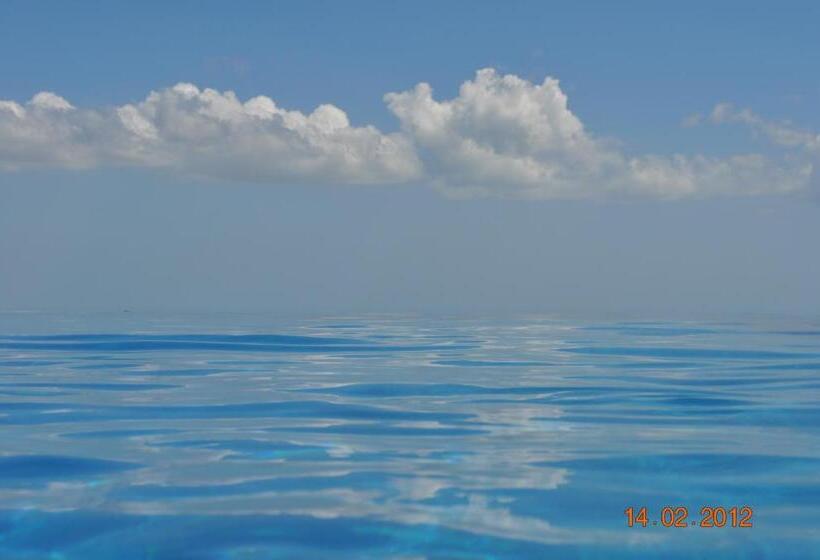 Hawk's Nest Bed & Breakfast