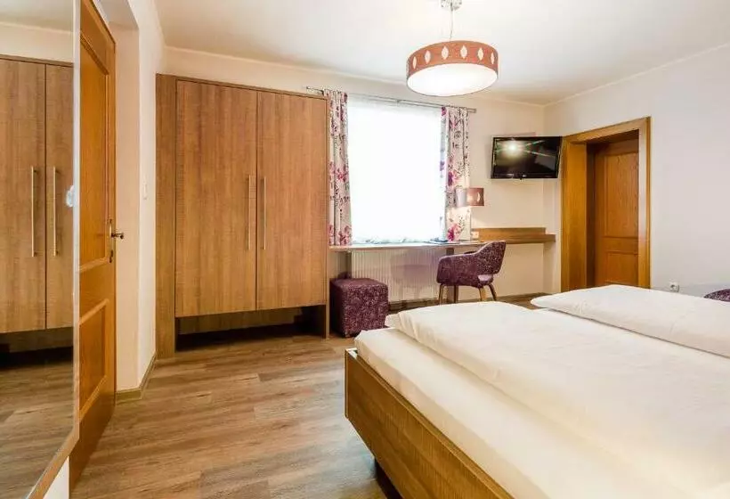 ホテル Gasthof Gierlinger