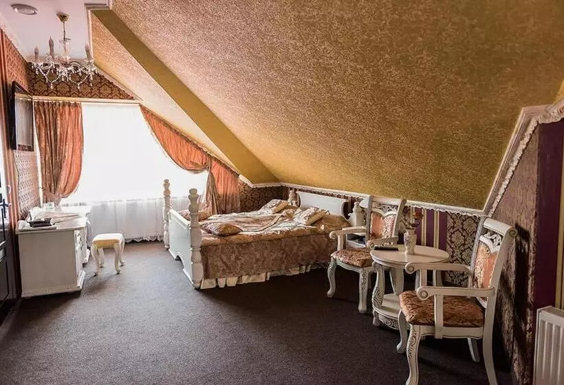 Hotelli Golden Palace