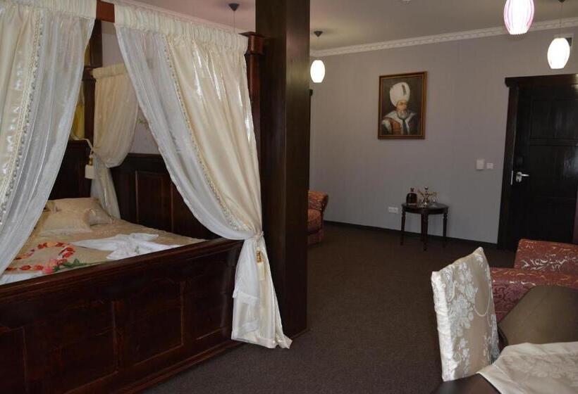 فندق Golden Palace