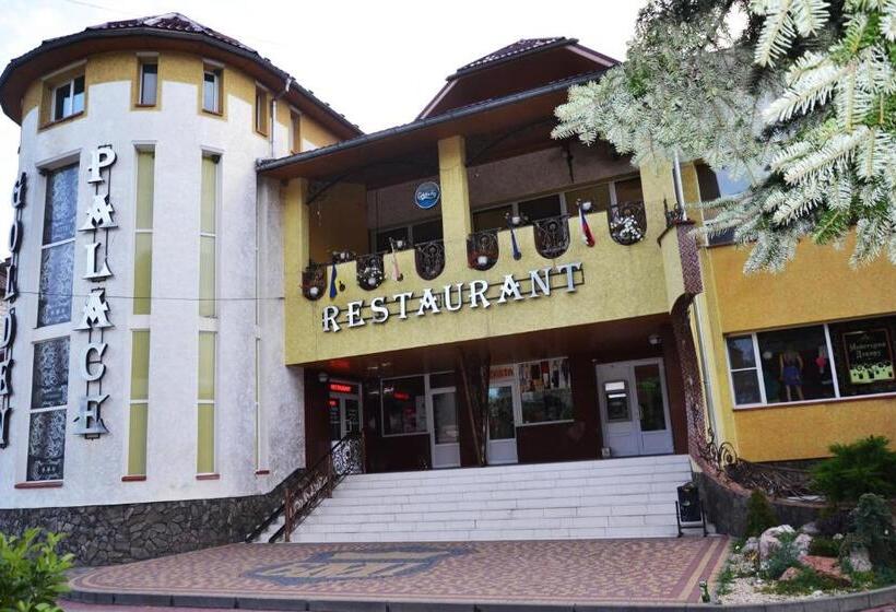 فندق Golden Palace