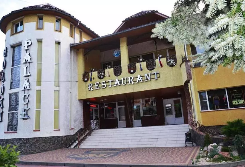 Hotelli Golden Palace