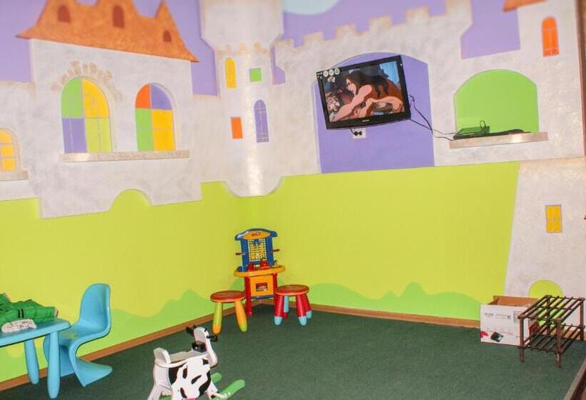 فندق Golden Palace