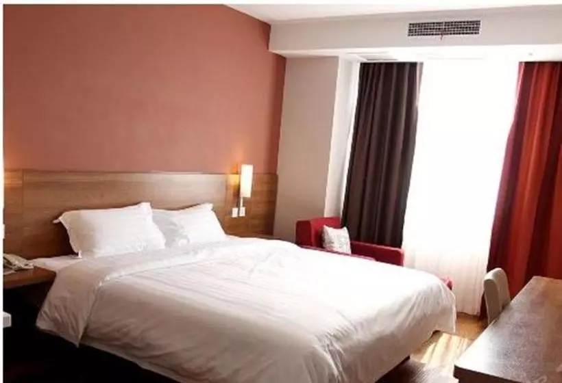 Hotelli Ibis Chengdu Wenjiang Center