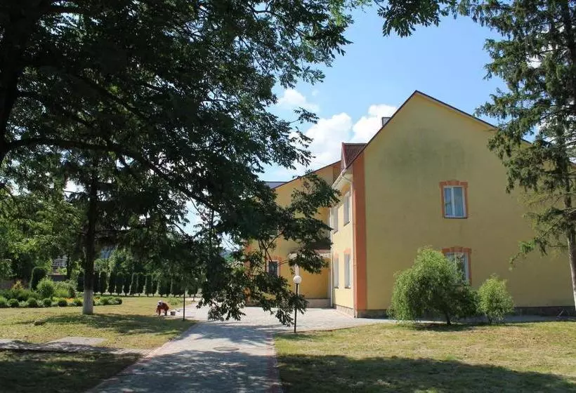 هتل Kremin