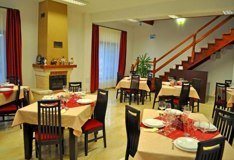 호텔 Pensiunea Cheile Apusenilor