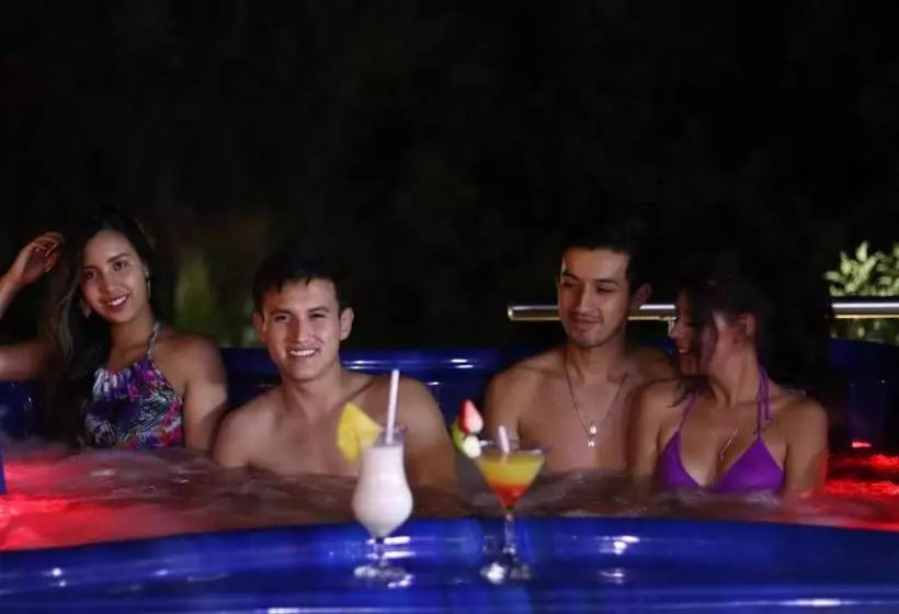 ホテル Termales Chachimbiro Fuente De Vida