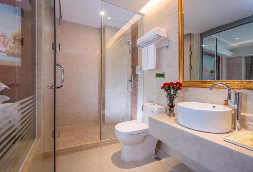 Vienna Hotel Puning South Huancheng Road High Speed Train Station