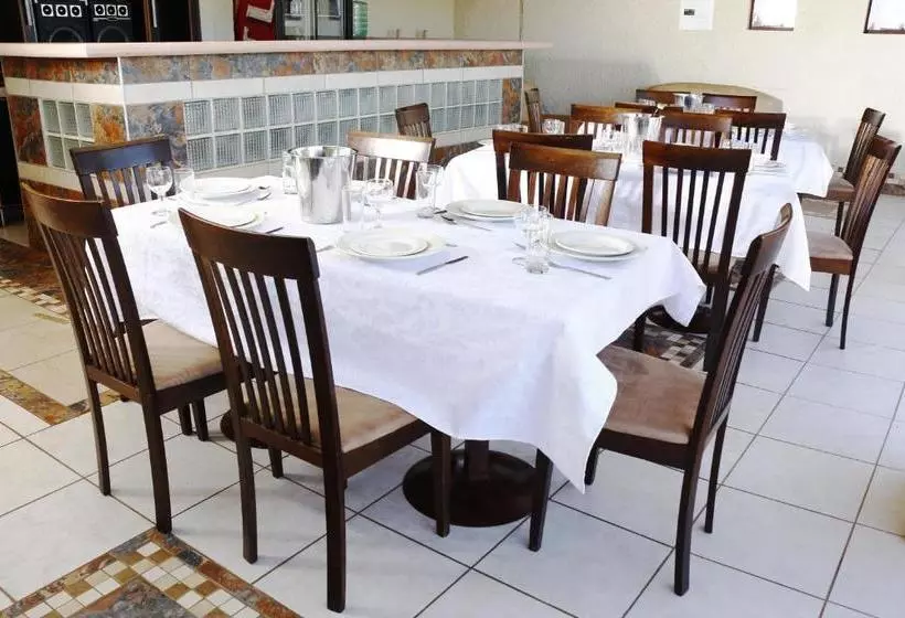 ペンション Baobab Tree Guest House