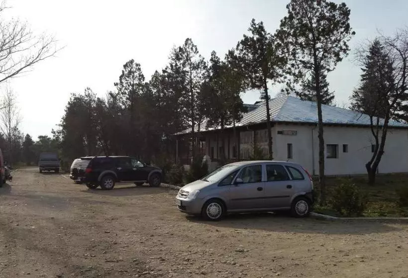 Majatalo Conacul Balta Alba