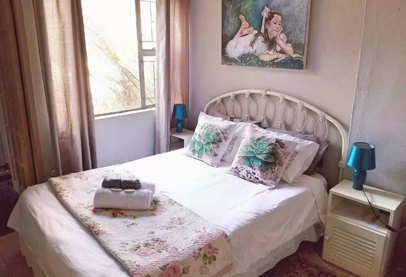 Majatalo Die Woestynroos Gastehuis