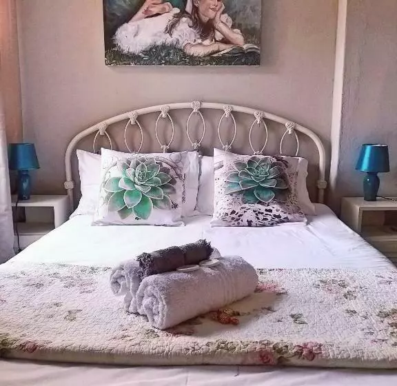 Majatalo Die Woestynroos Gastehuis