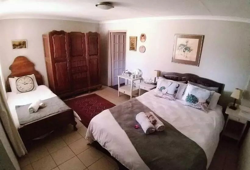 Majatalo Die Woestynroos Gastehuis