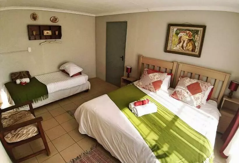 Majatalo Die Woestynroos Gastehuis