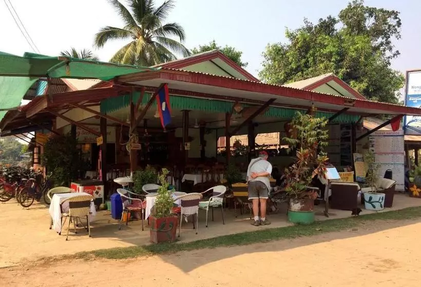 ペンション Nongsak Riverside Guesthouse & Nongsak Guesthouse