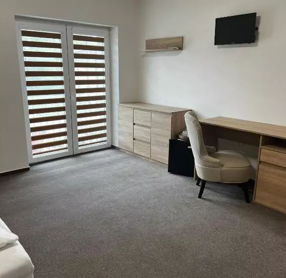 Majatalo Penzion Na Císařství