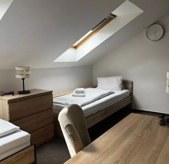 Majatalo Penzion Na Císařství