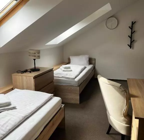 Majatalo Penzion Na Císařství