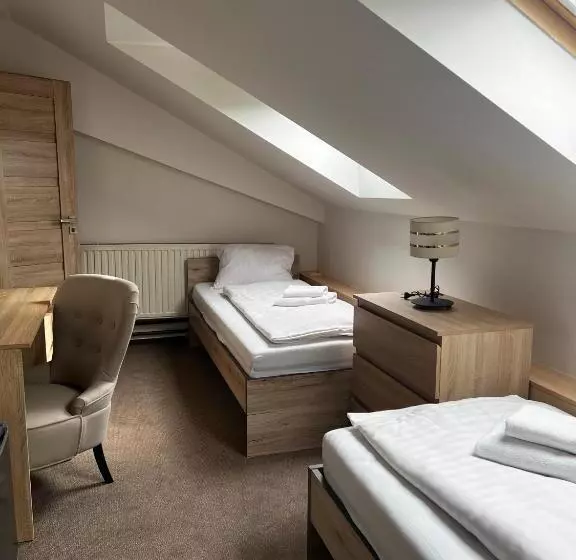 Majatalo Penzion Na Císařství