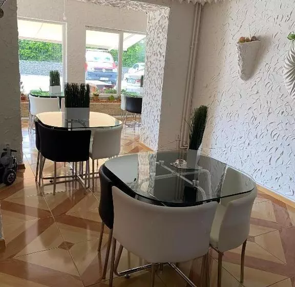 Majatalo Penzion Na Císařství